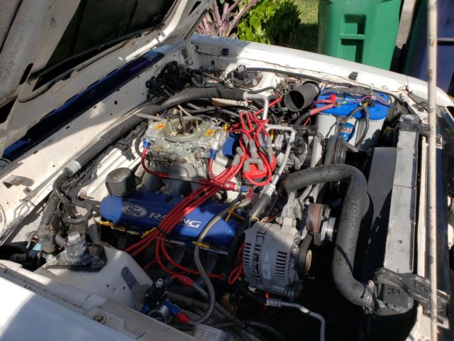 1990 White Ford Mustang Hatchback