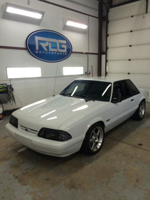 1990 White Ford Mustang Coupe