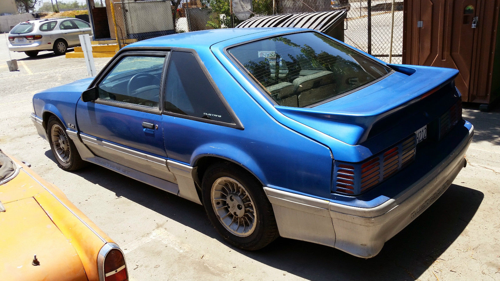 1990 White Ford Mustang Hatchback