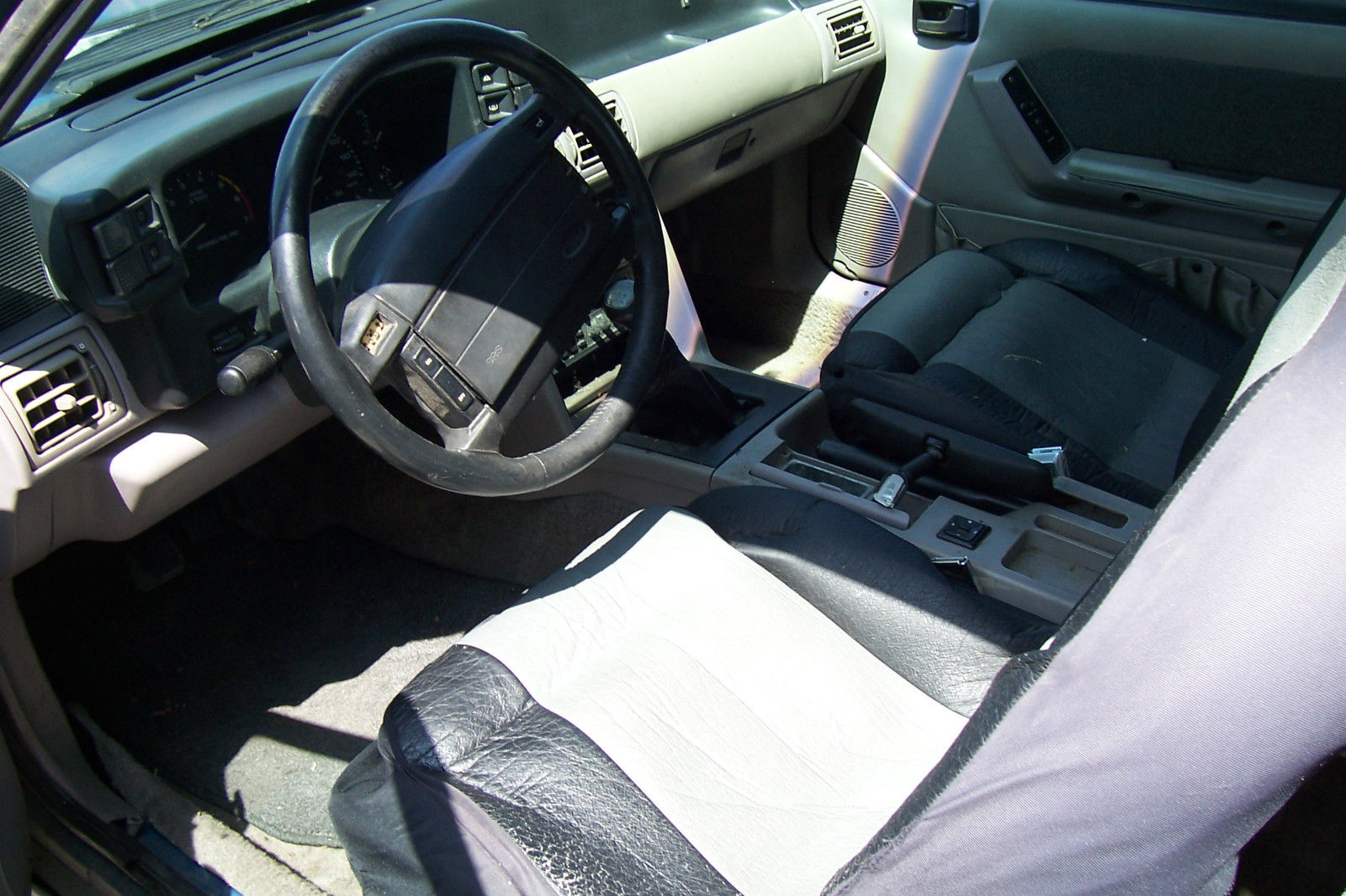 1990 White Ford Mustang Hatchback