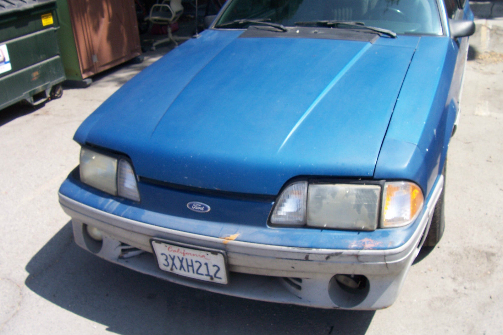 1990 White Ford Mustang Hatchback