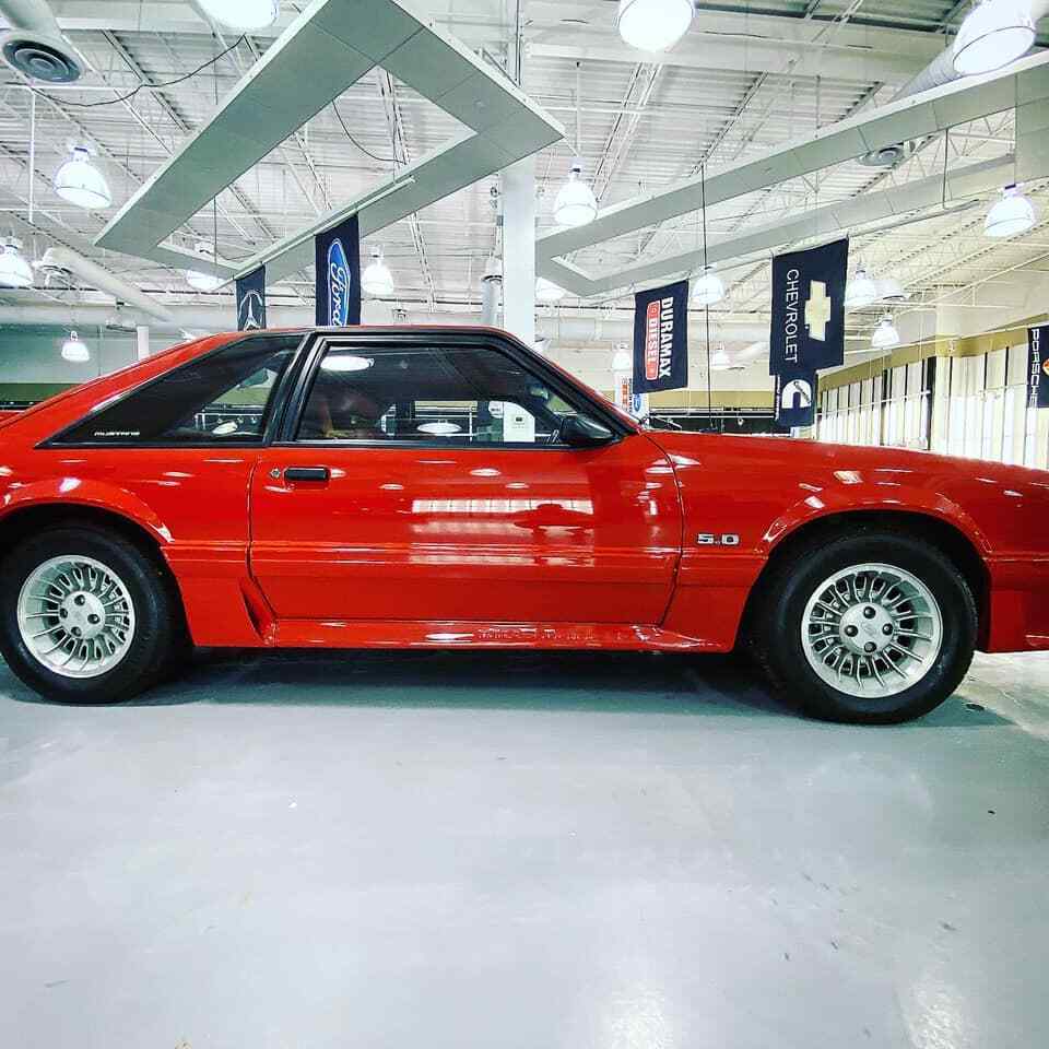 1990 Red Ford Mustang