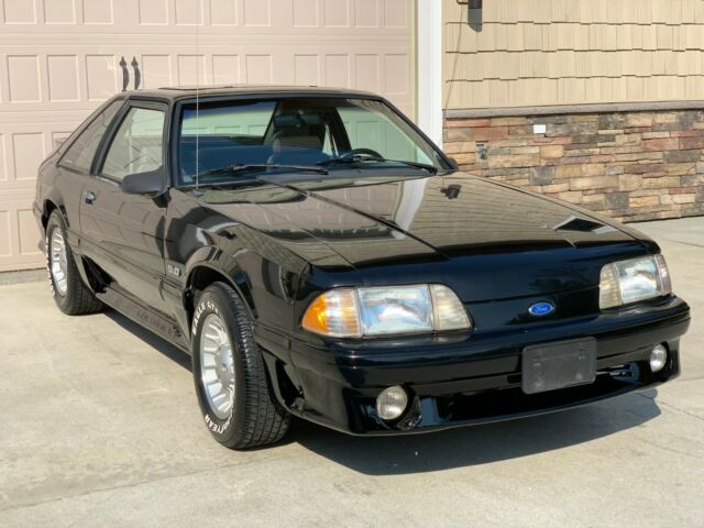 1990 Black Ford Mustang Hatchback