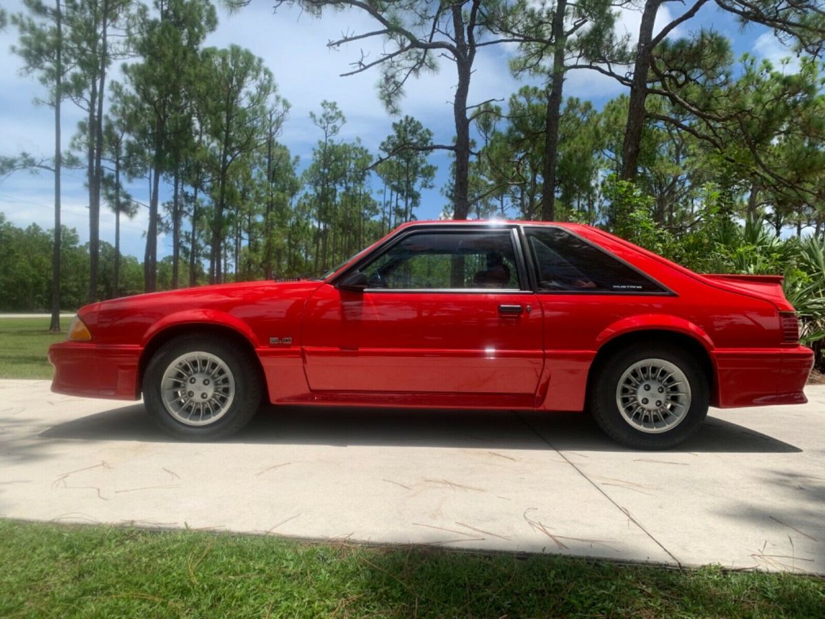 1990 Red Ford Mustang Hatchback