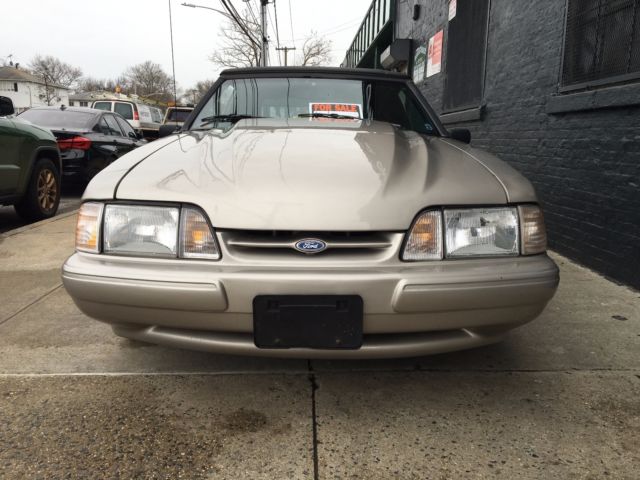 1990 Silver Ford Mustang Coupe
