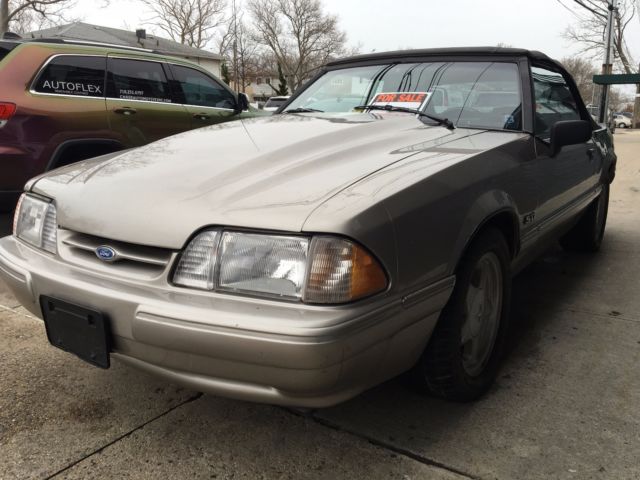 1990 Silver Ford Mustang Coupe