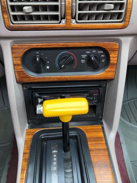 1990 White Ford Mustang Hatchback