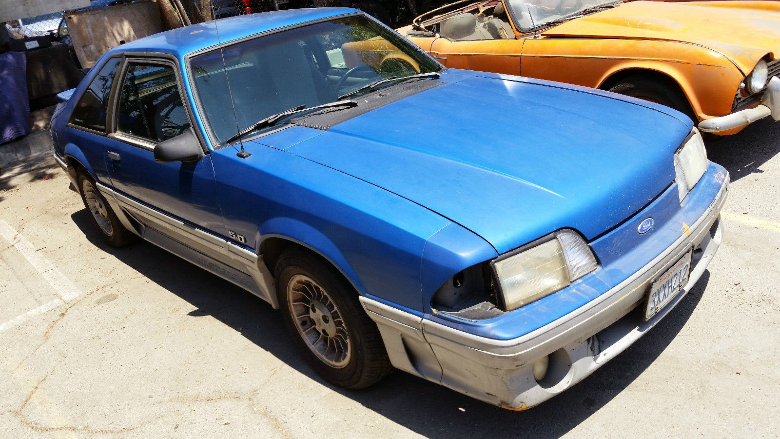 1990 White Ford Mustang Hatchback