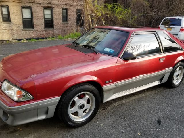 1990 Red Ford Mustang Hatchback