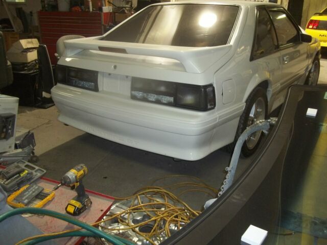 1990 White Ford Mustang Hatchback