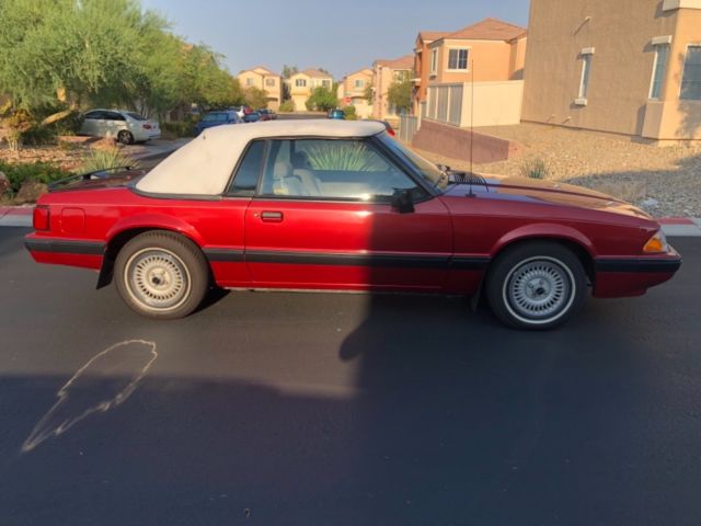 1990 Ford Mustang Convertible
