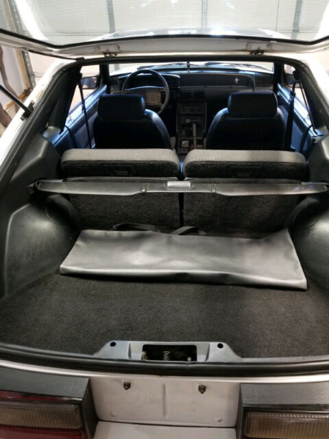 1990 White Ford Mustang Hatchback