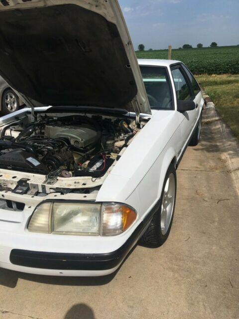 1990 White Ford Mustang Hatchback