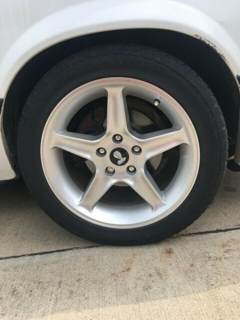 1990 White Ford Mustang Hatchback