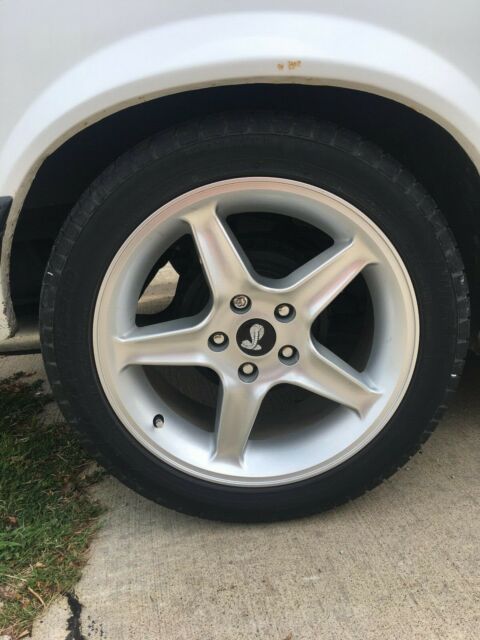 1990 White Ford Mustang Hatchback
