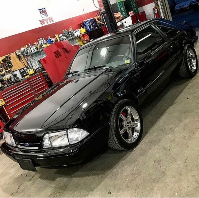 1990 Black Ford Mustang Coupe