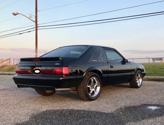 1990 Black Ford Mustang Coupe