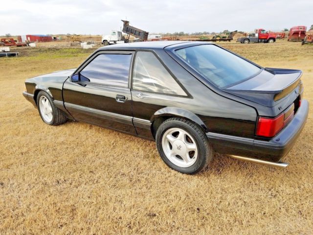 1990 Black Ford Mustang Hatchback