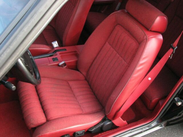 1990 BLACK Ford Mustang Hatchback