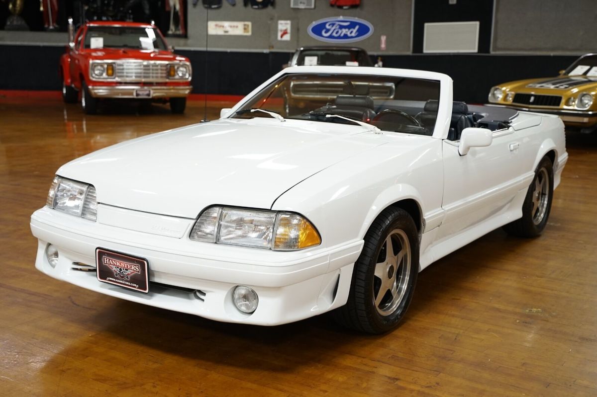 1990 White Ford Mustang American Muscle Car