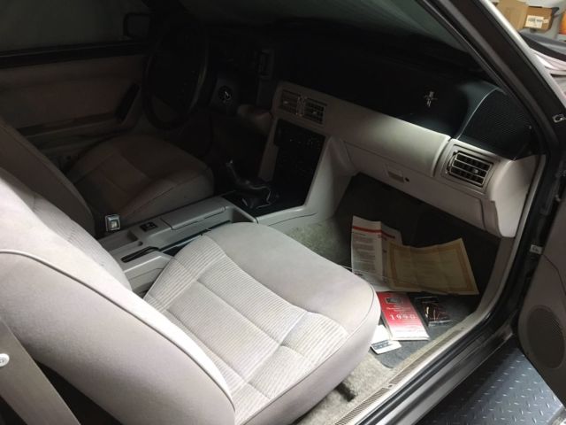 1990 Gray Ford Mustang Coupe