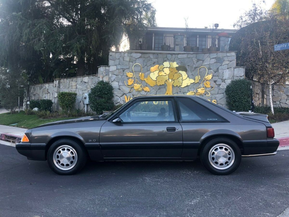 1990 Gray Ford Mustang Hatchback