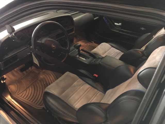 1990 Black Ford Thunderbird Coupe