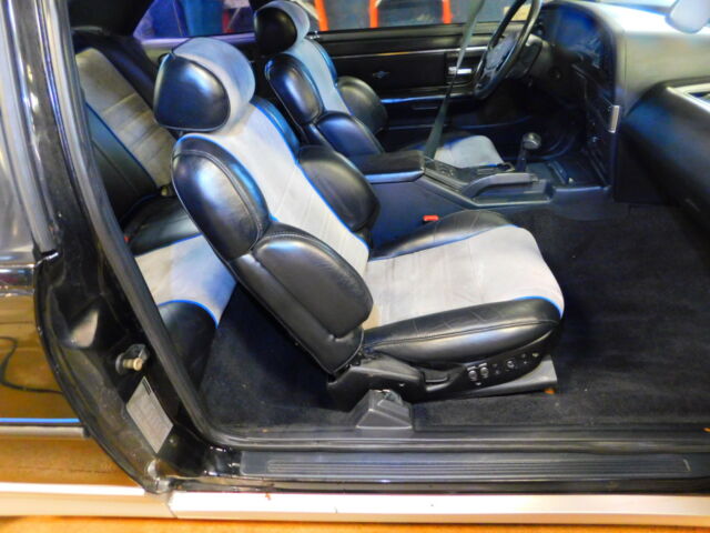 1990 Black Ford Thunderbird Coupe