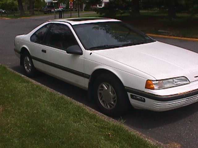 1990 White Ford Thunderbird Coupe