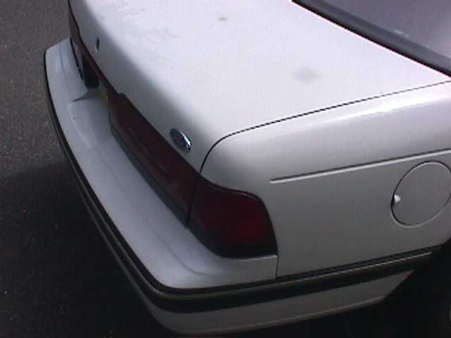 1990 White Ford Thunderbird Coupe