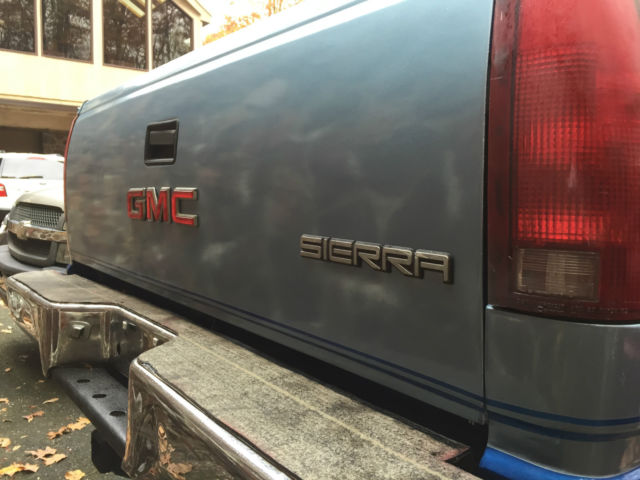 1990 BLUE GMC Sierra 2500 TRUCK