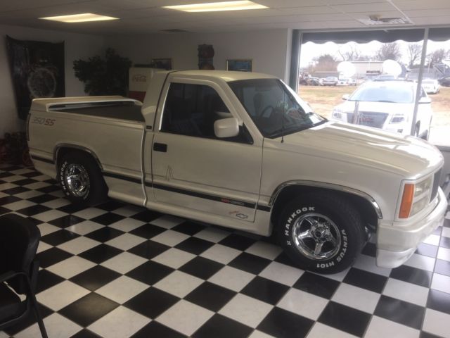 1990 GMC Sierra 1500 Standard Cab Pickup