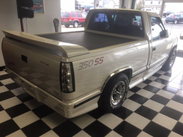 1990 GMC Sierra 1500 Standard Cab Pickup