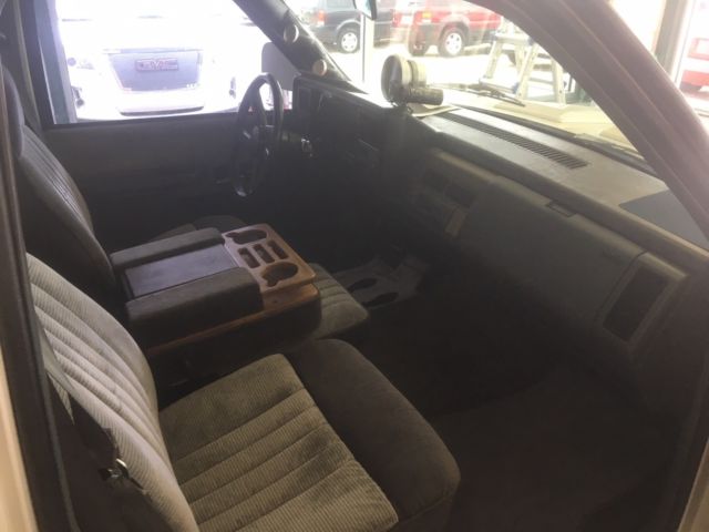 1990 GMC Sierra 1500 Standard Cab Pickup