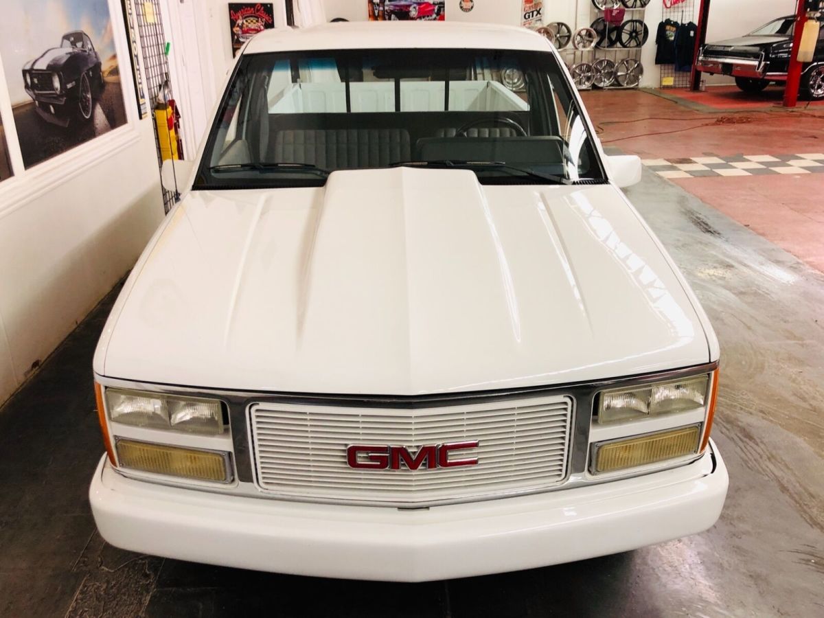 1990 White GMC Pickup Pickup
