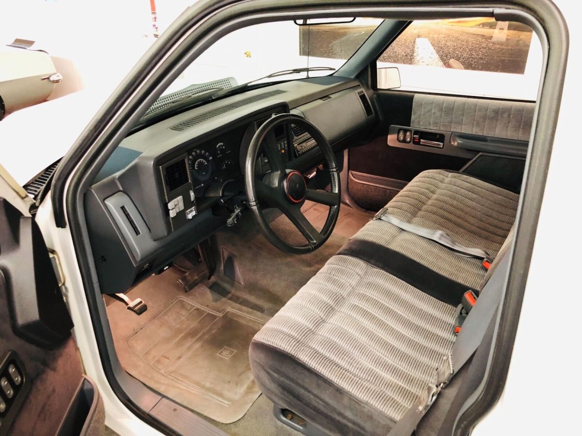 1990 White GMC Pickup Pickup