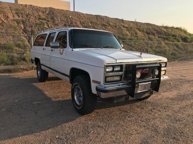 1990 White GMC Suburban SUV