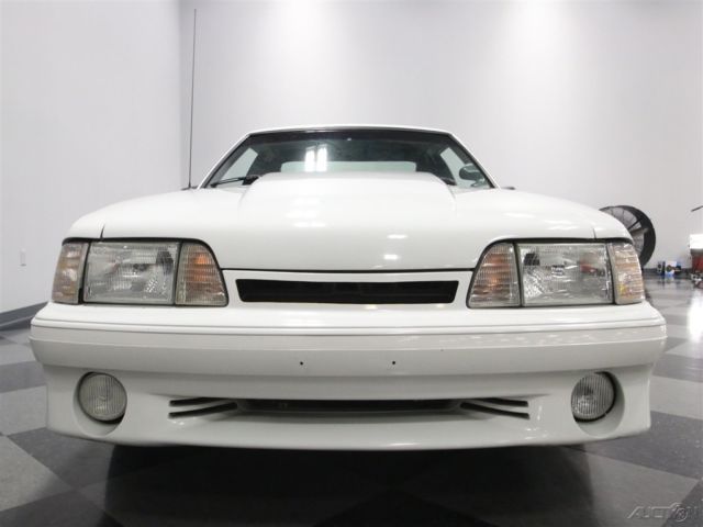 1990 White Ford Mustang