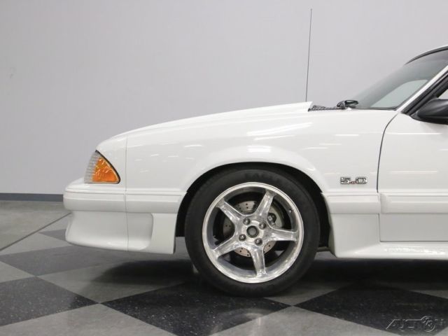 1990 White Ford Mustang