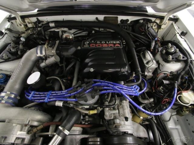 1990 White Ford Mustang