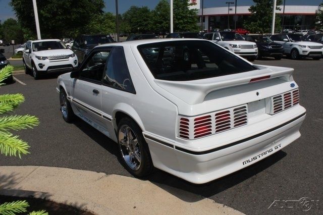 1990 White Ford Mustang Hatchback