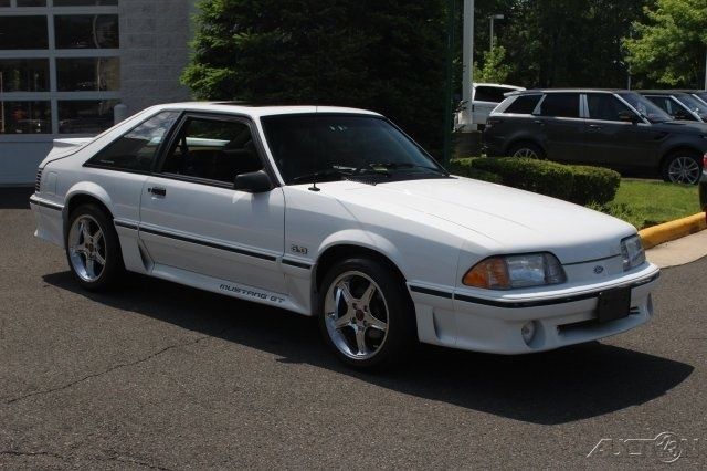 1990 White Ford Mustang Hatchback