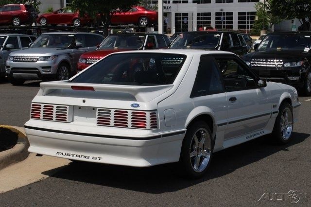 1990 White Ford Mustang Hatchback