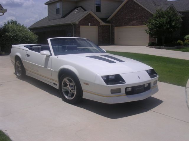 1990 White Chevrolet Camaro Convertible
