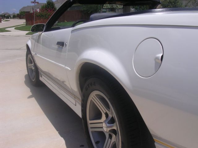 1990 White Chevrolet Camaro Convertible
