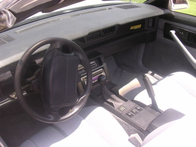 1990 White Chevrolet Camaro Convertible