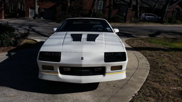 1990 White Chevrolet Camaro Convertible