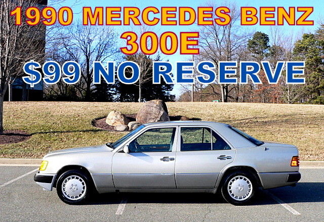 1990 Silver Mercedes-Benz 300-Series Sedan