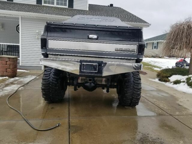 1990 Black Chevrolet Blazer SUV
