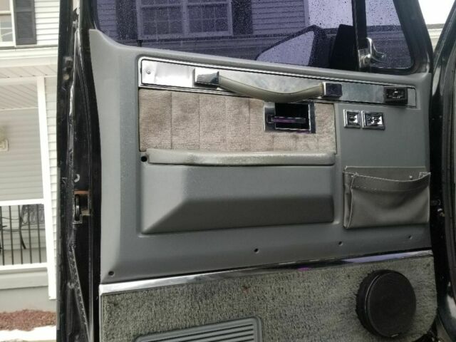 1990 Black Chevrolet Blazer SUV